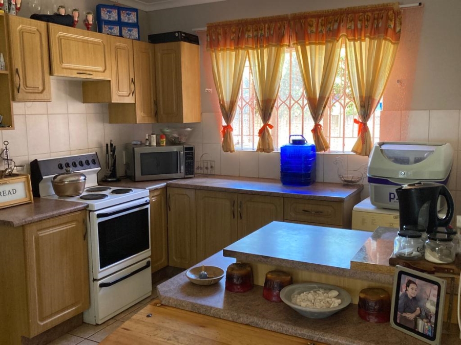 3 Bedroom Property for Sale in Oos Einde North West